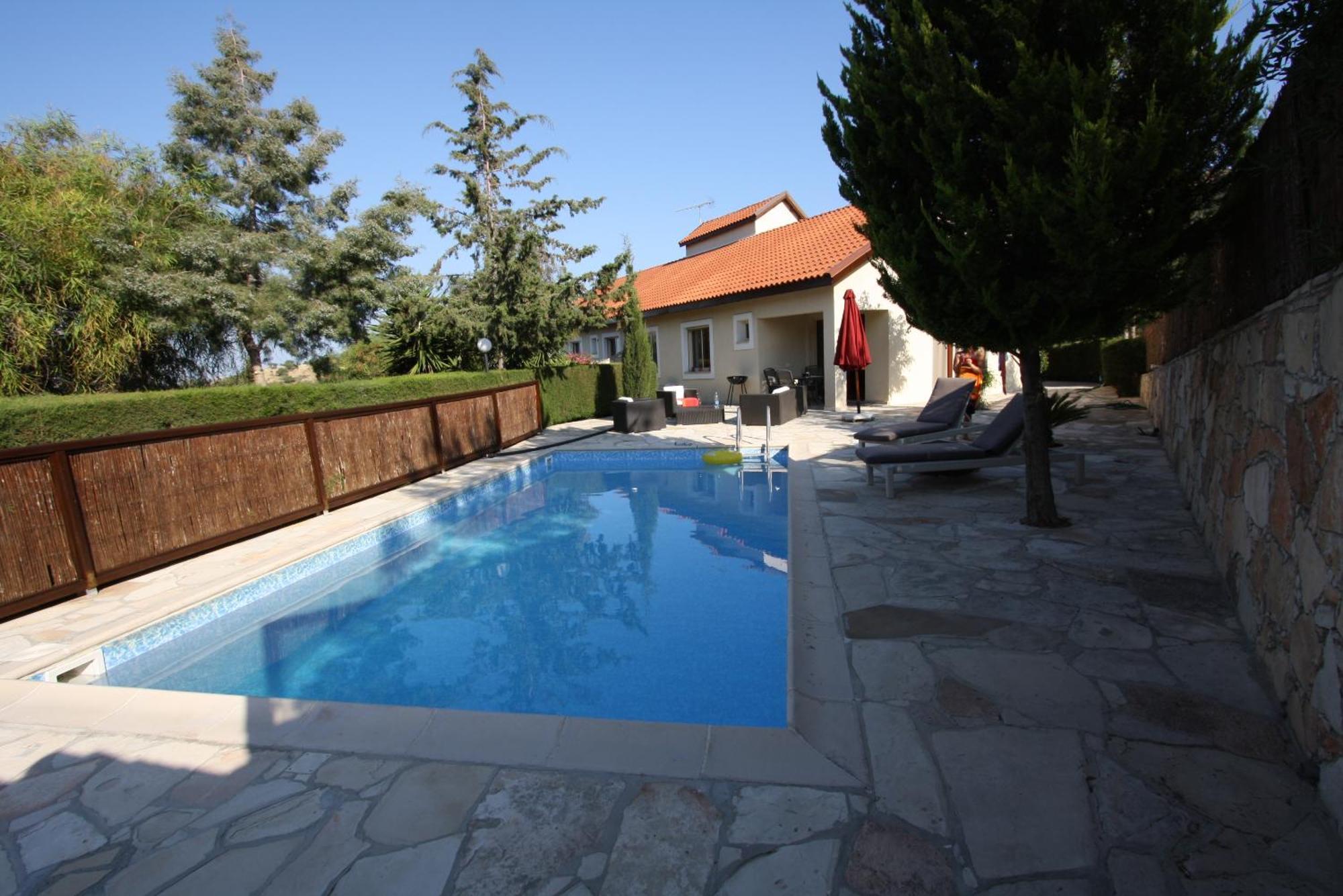 Swimmers' Paradise Pissouri Exterior foto
